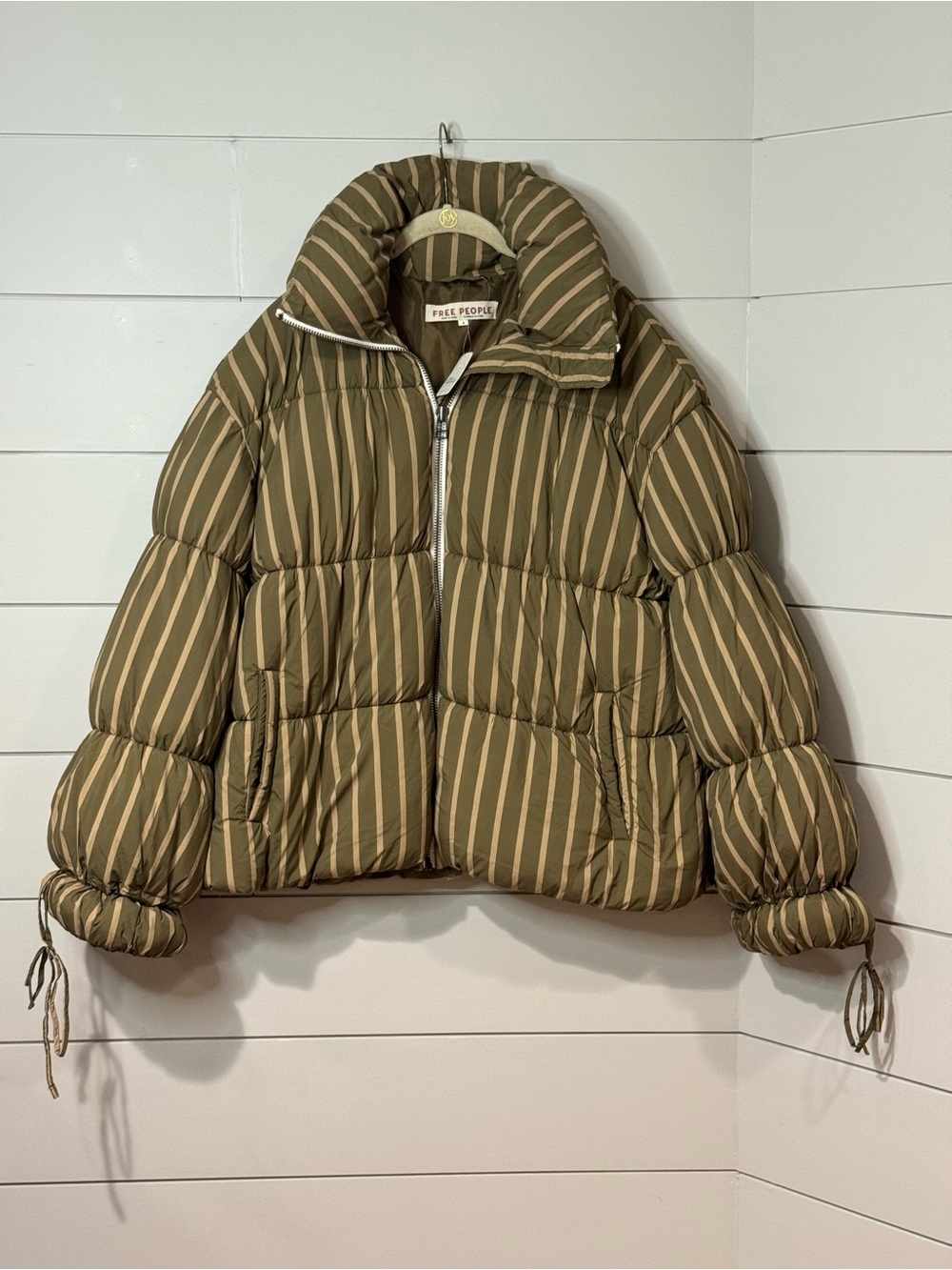 NEW Free People Printed Puffer Coat - Olive Striped Size S - Picture 4 of 7